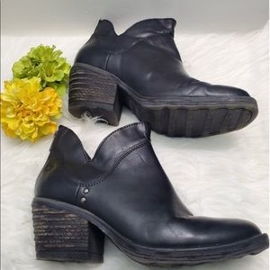 Born Ankle Boots size 10 black leather